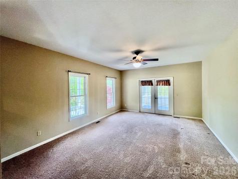 7 Curtis Drive Hendersonville NC 28739
