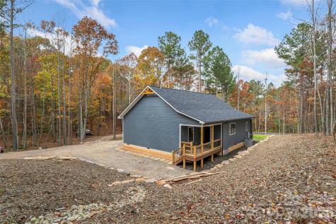 195 Grandview Peaks Drive Nebo NC 28761