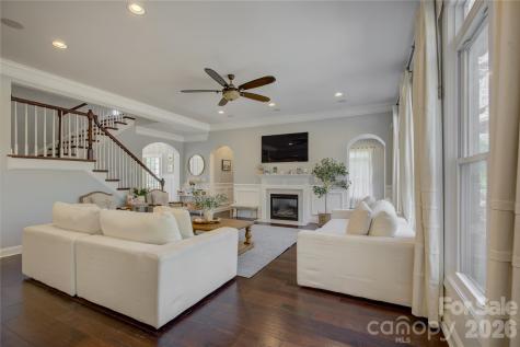 13203 Coyote Creek Court Charlotte NC 28278
