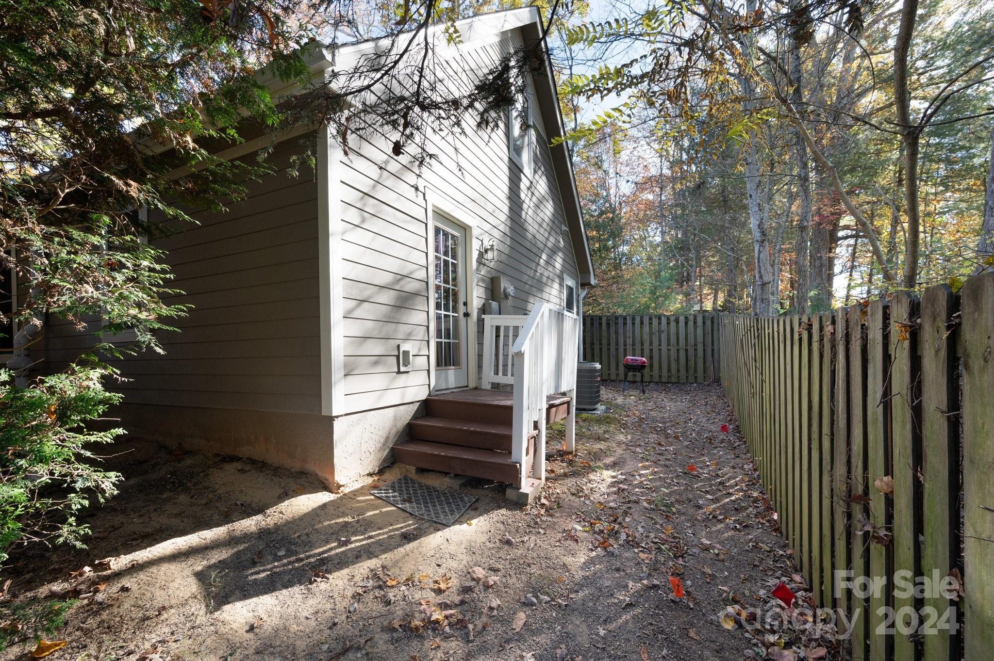 11 Knotty Alder Court Candler NC 28715