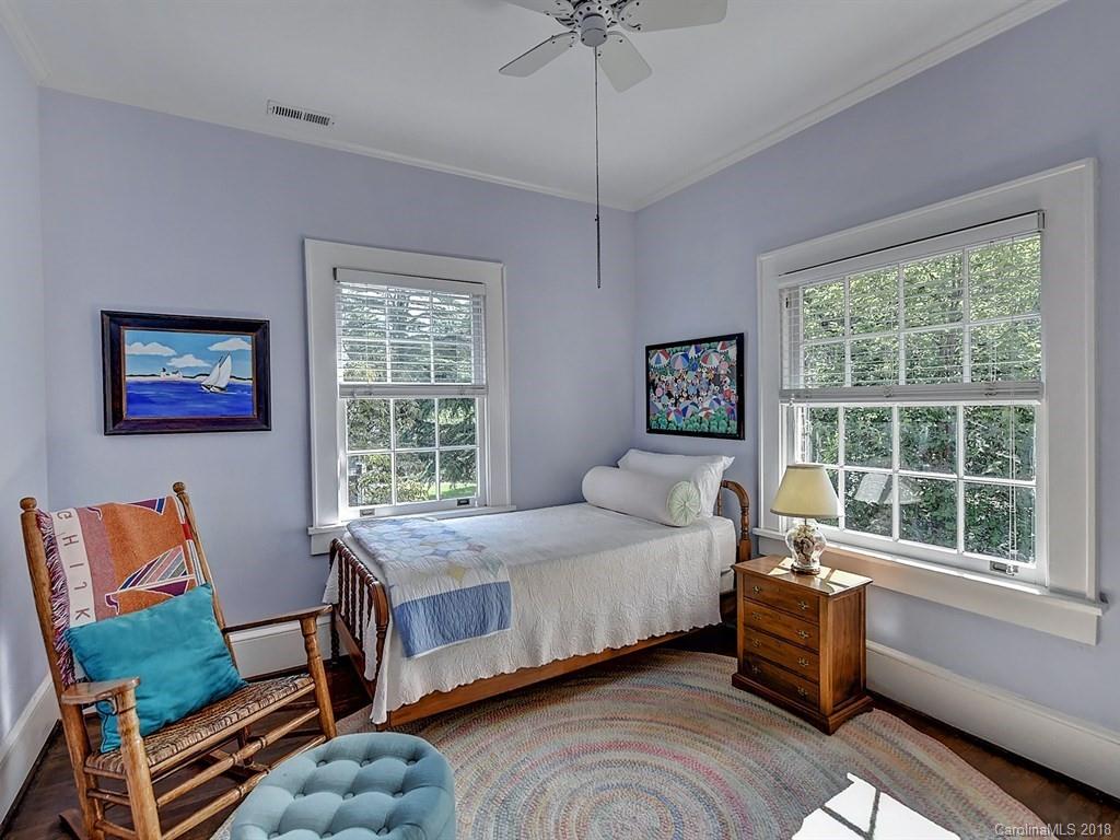 2617 Briarcliff Place Charlotte NC 28207