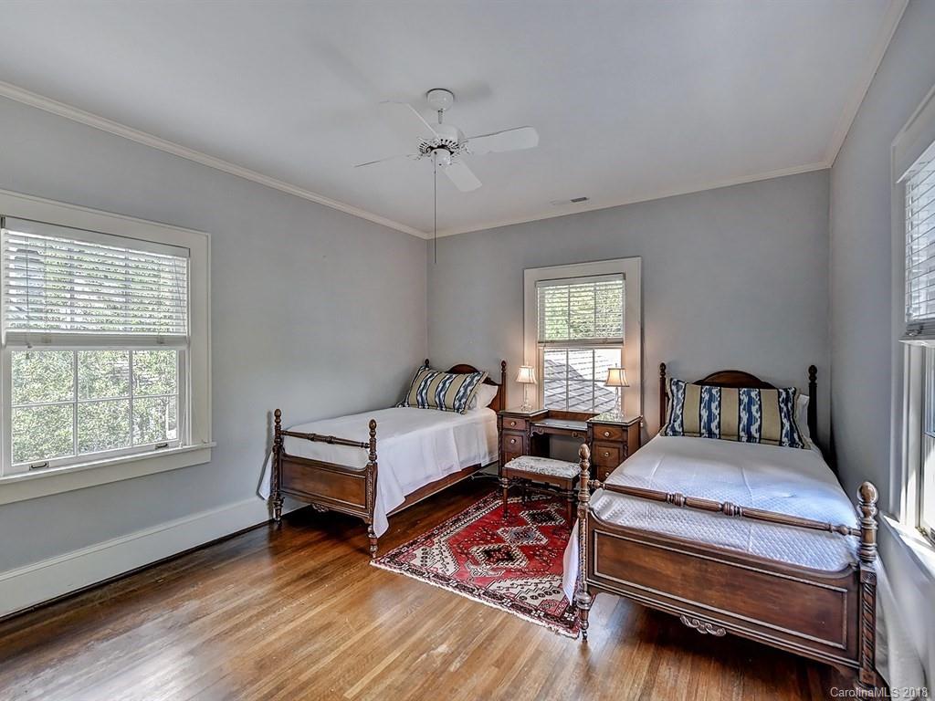 2617 Briarcliff Place Charlotte NC 28207