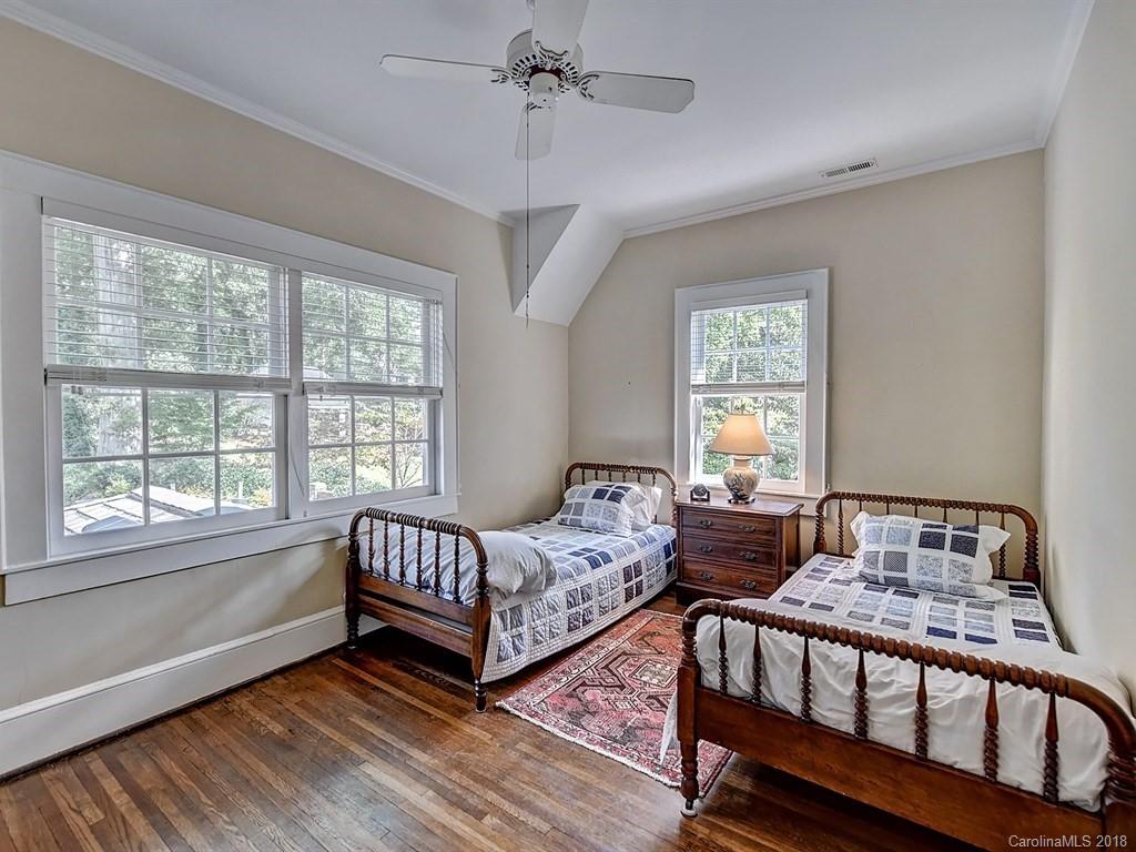 2617 Briarcliff Place Charlotte NC 28207