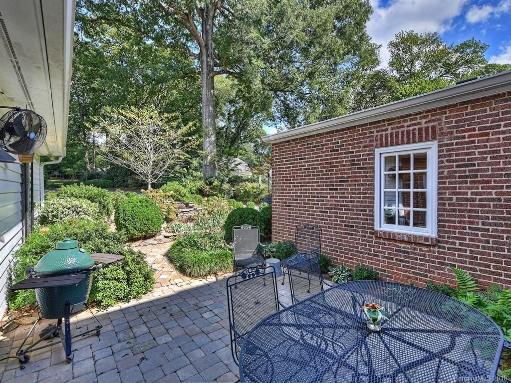 2617 Briarcliff Place Charlotte NC 28207