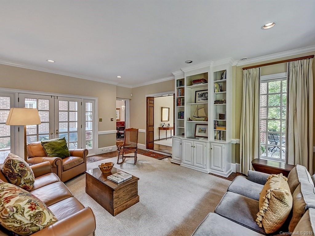 2617 Briarcliff Place Charlotte NC 28207