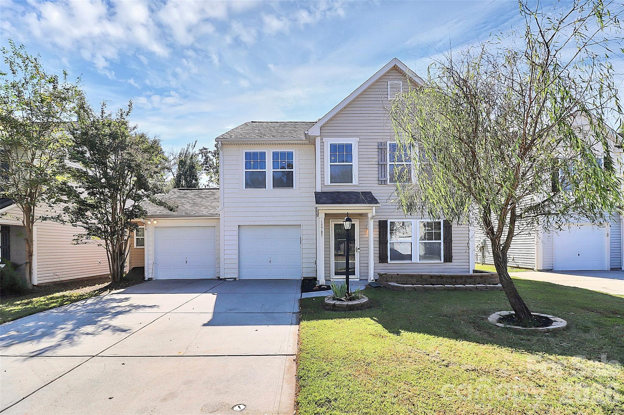 15705 Lakepoint Forest Drive Charlotte NC 28278