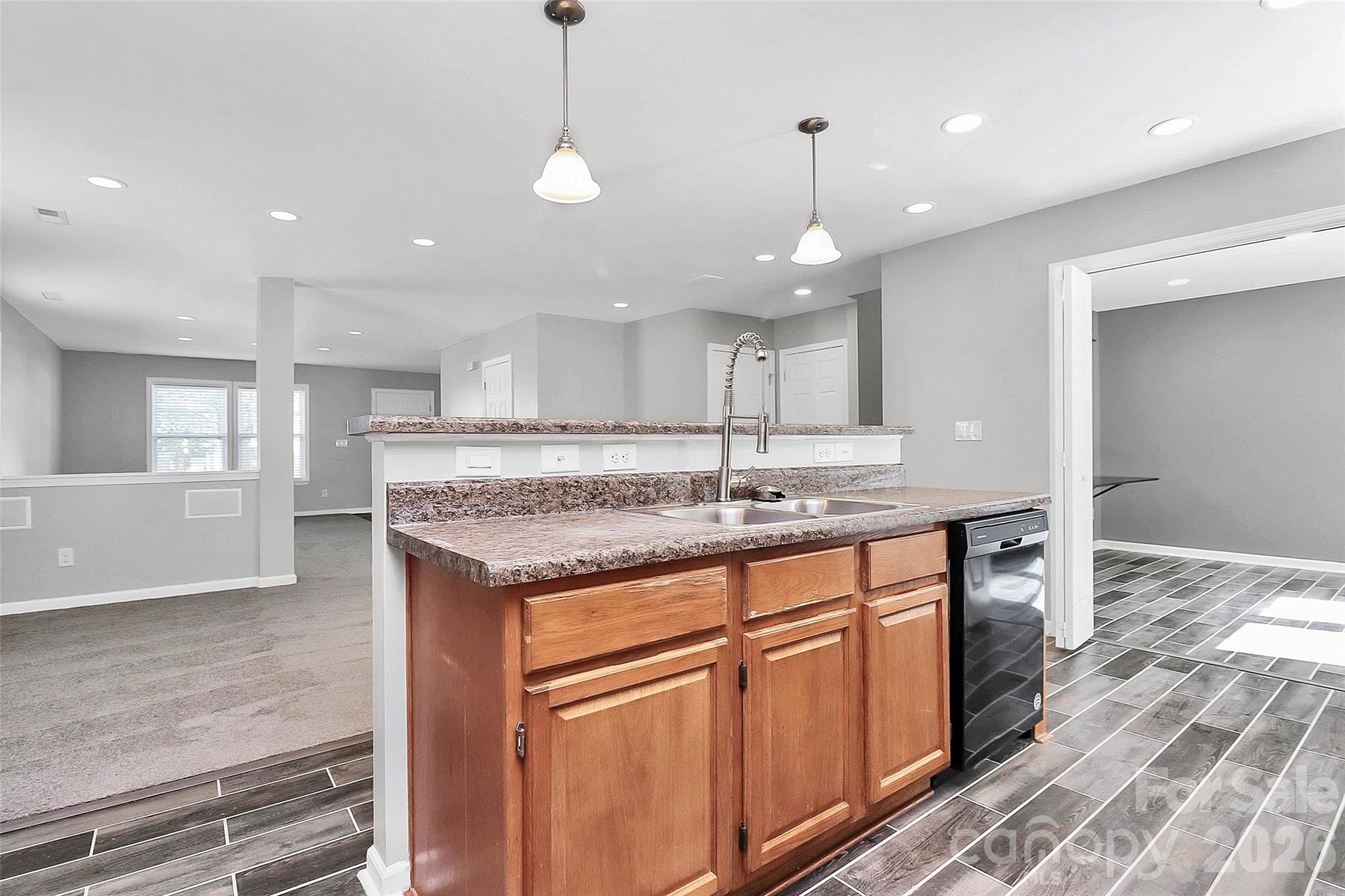 15705 Lakepoint Forest Drive Charlotte NC 28278
