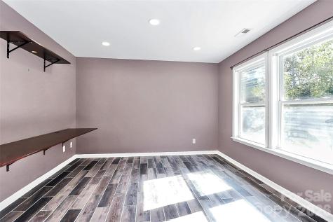 15705 Lakepoint Forest Drive Charlotte NC 28278