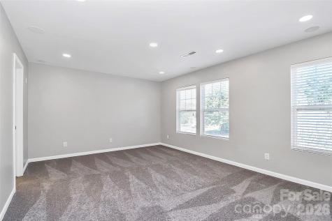 15705 Lakepoint Forest Drive Charlotte NC 28278