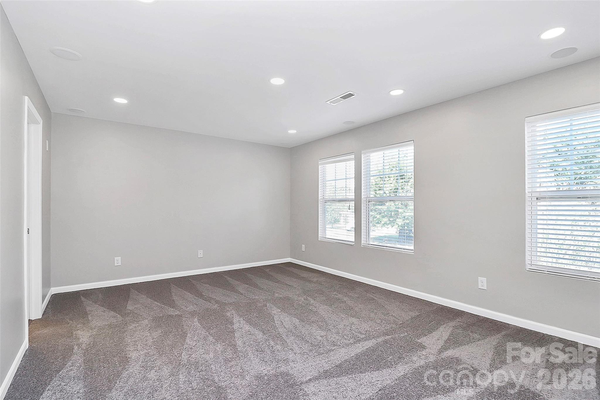 15705 Lakepoint Forest Drive Charlotte NC 28278