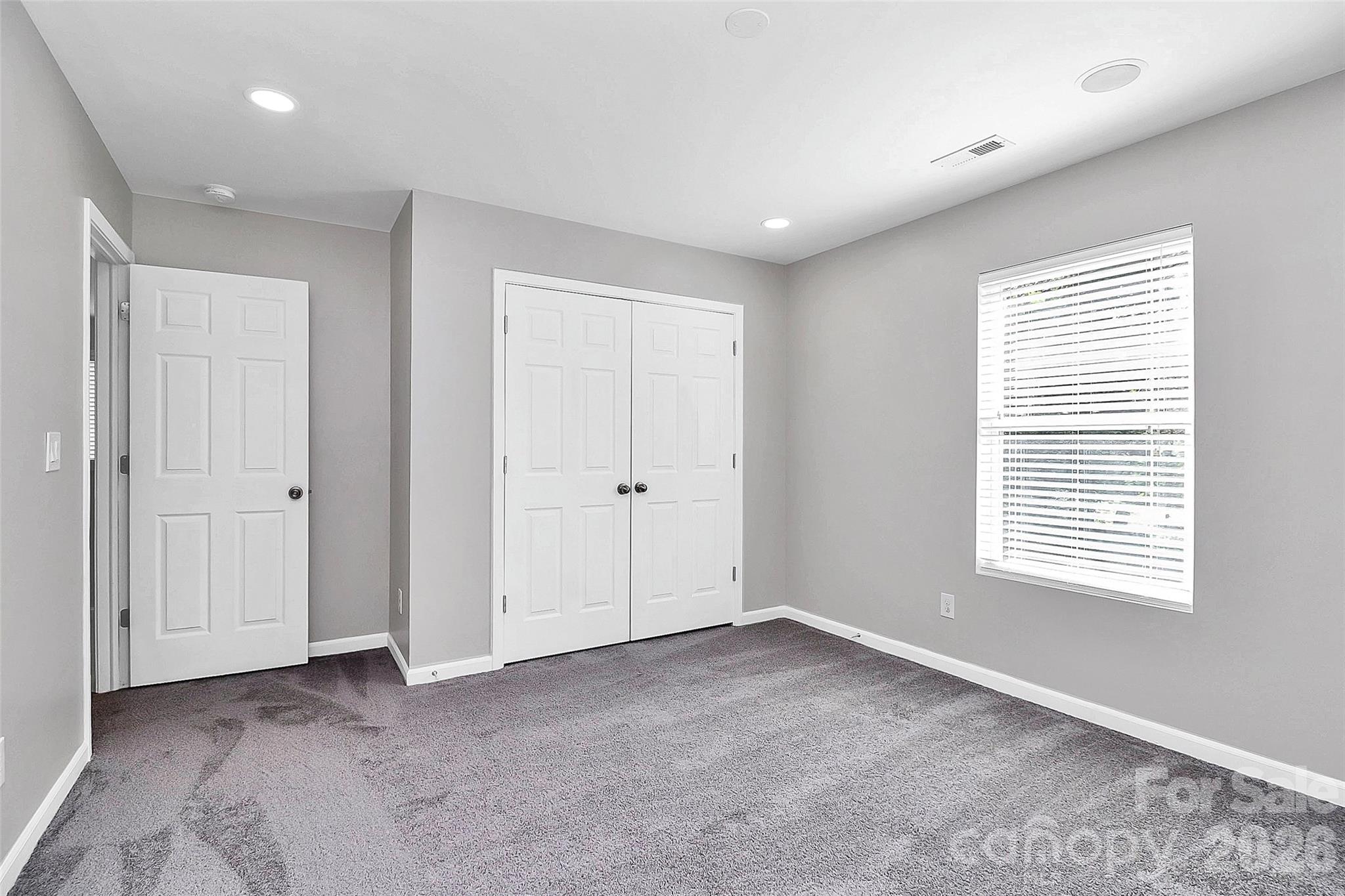15705 Lakepoint Forest Drive Charlotte NC 28278