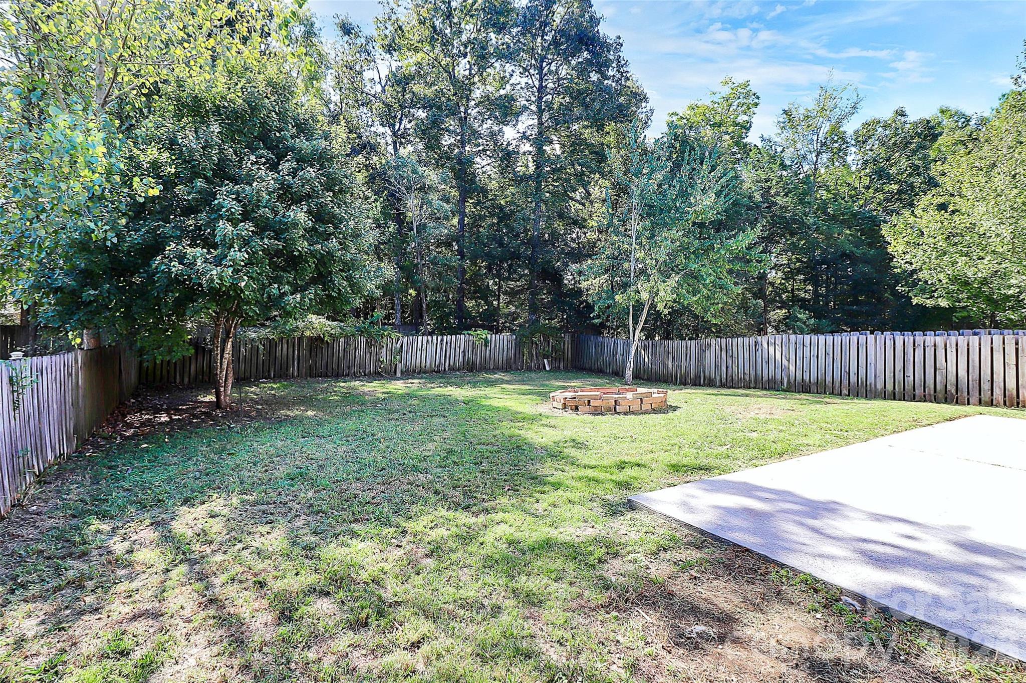 15705 Lakepoint Forest Drive Charlotte NC 28278