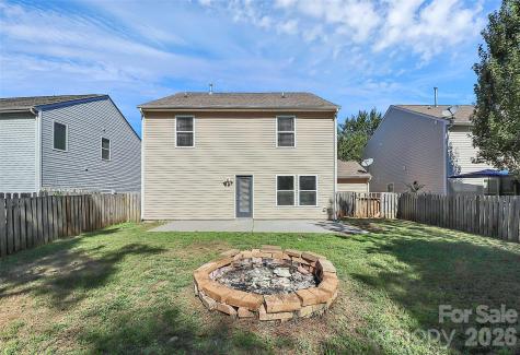 15705 Lakepoint Forest Drive Charlotte NC 28278