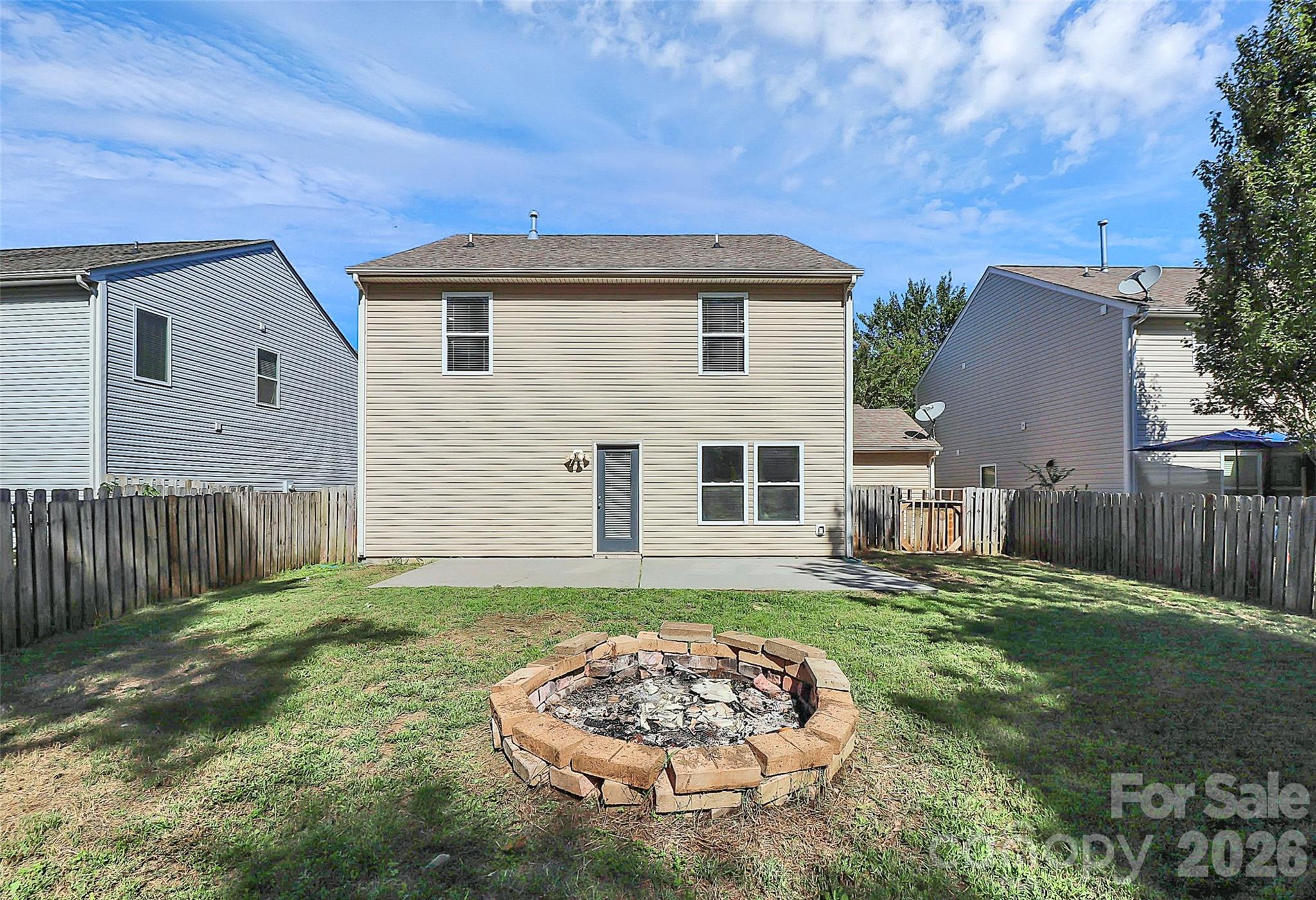 15705 Lakepoint Forest Drive Charlotte NC 28278
