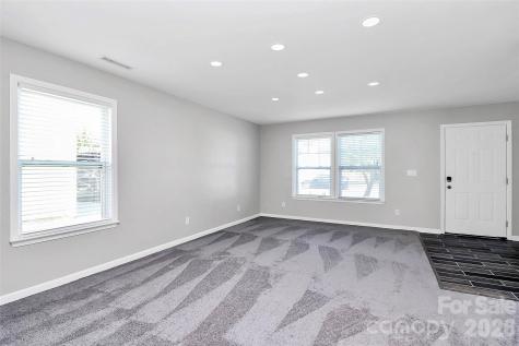 15705 Lakepoint Forest Drive Charlotte NC 28278