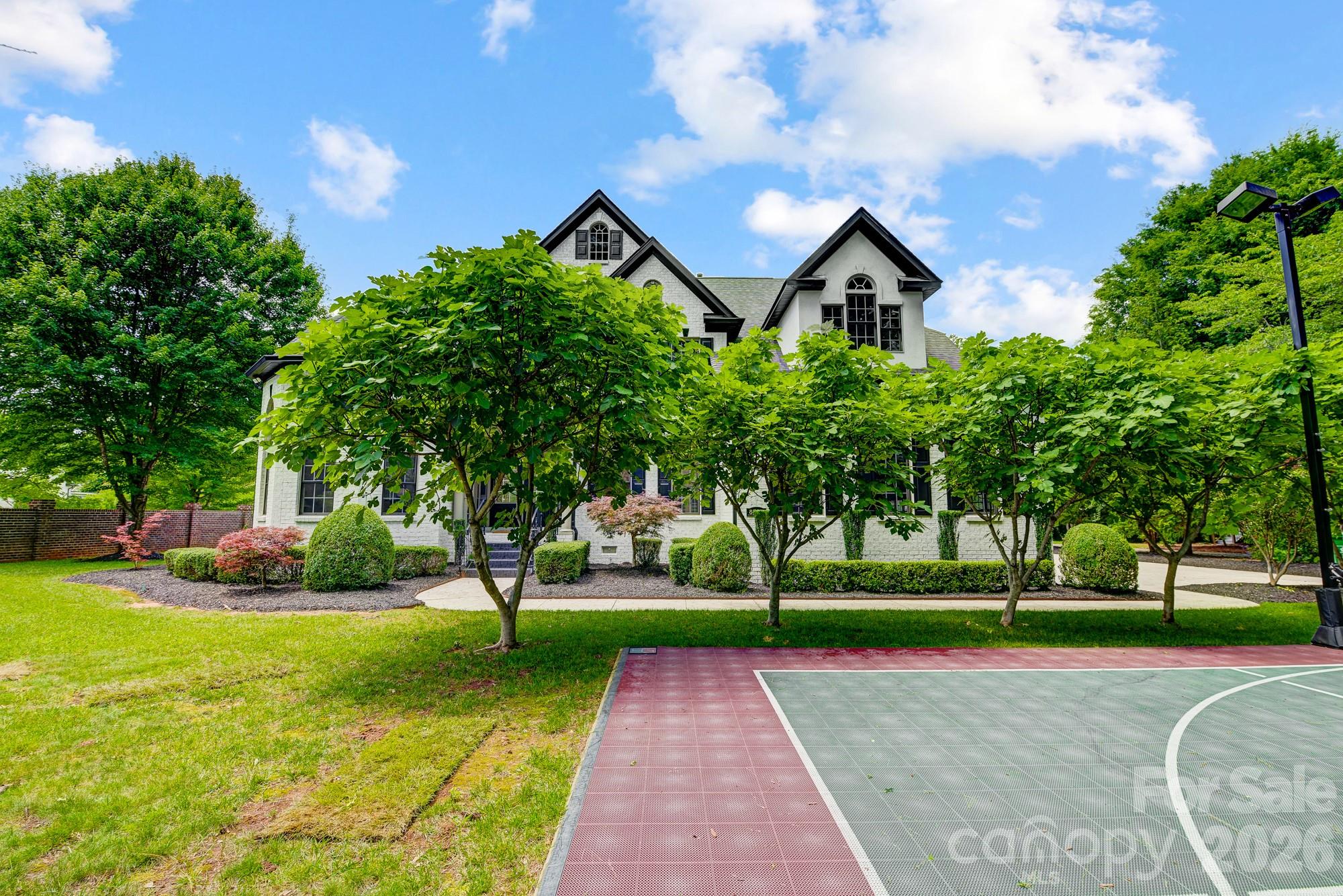 8707 Fairview Road Charlotte NC 28226