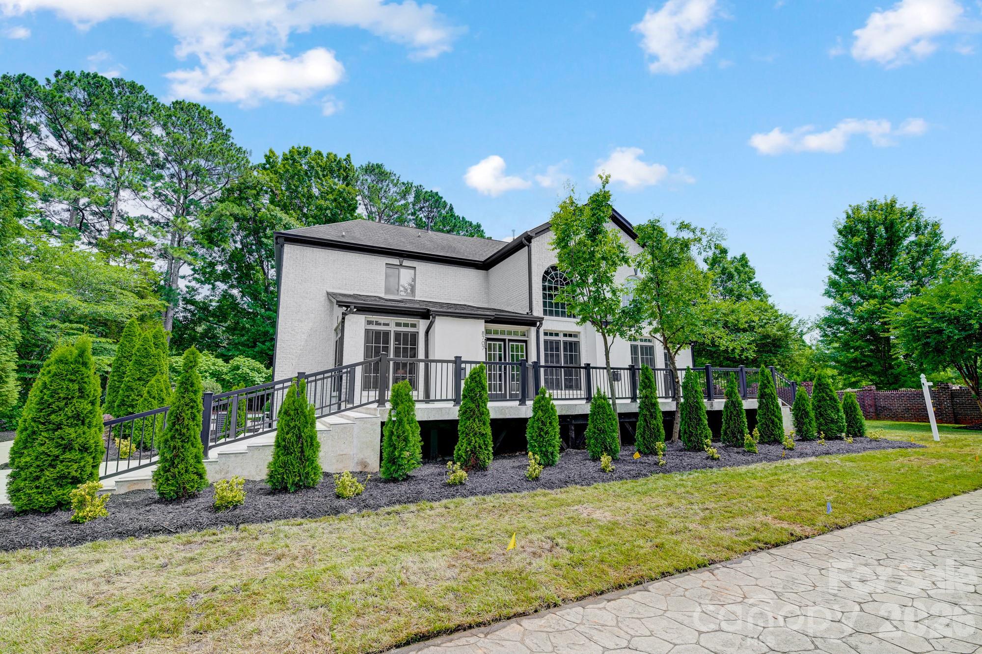 8707 Fairview Road Charlotte NC 28226
