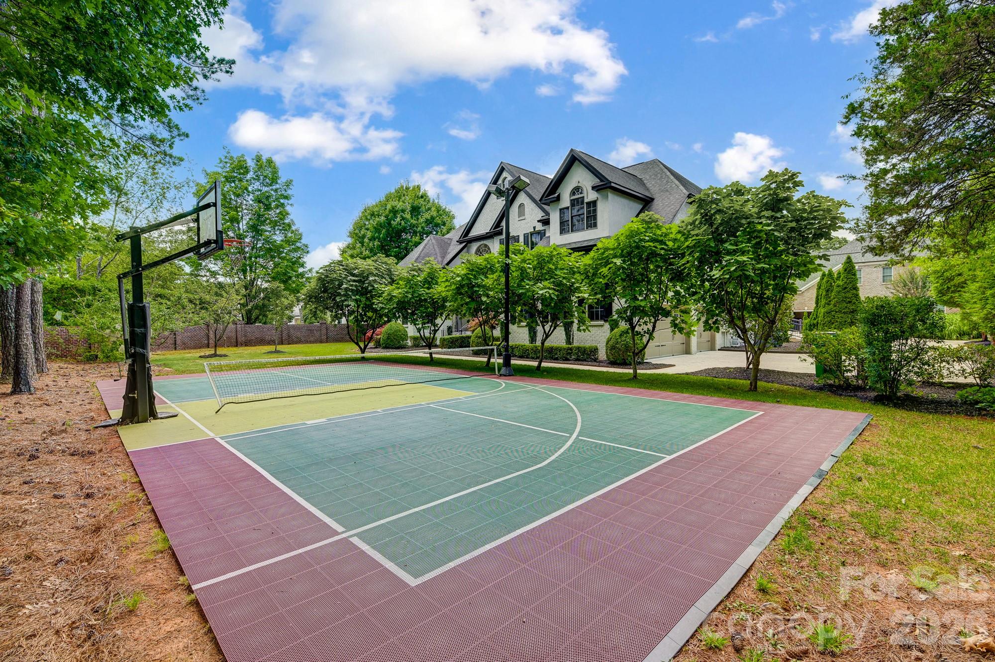 8707 Fairview Road Charlotte NC 28226