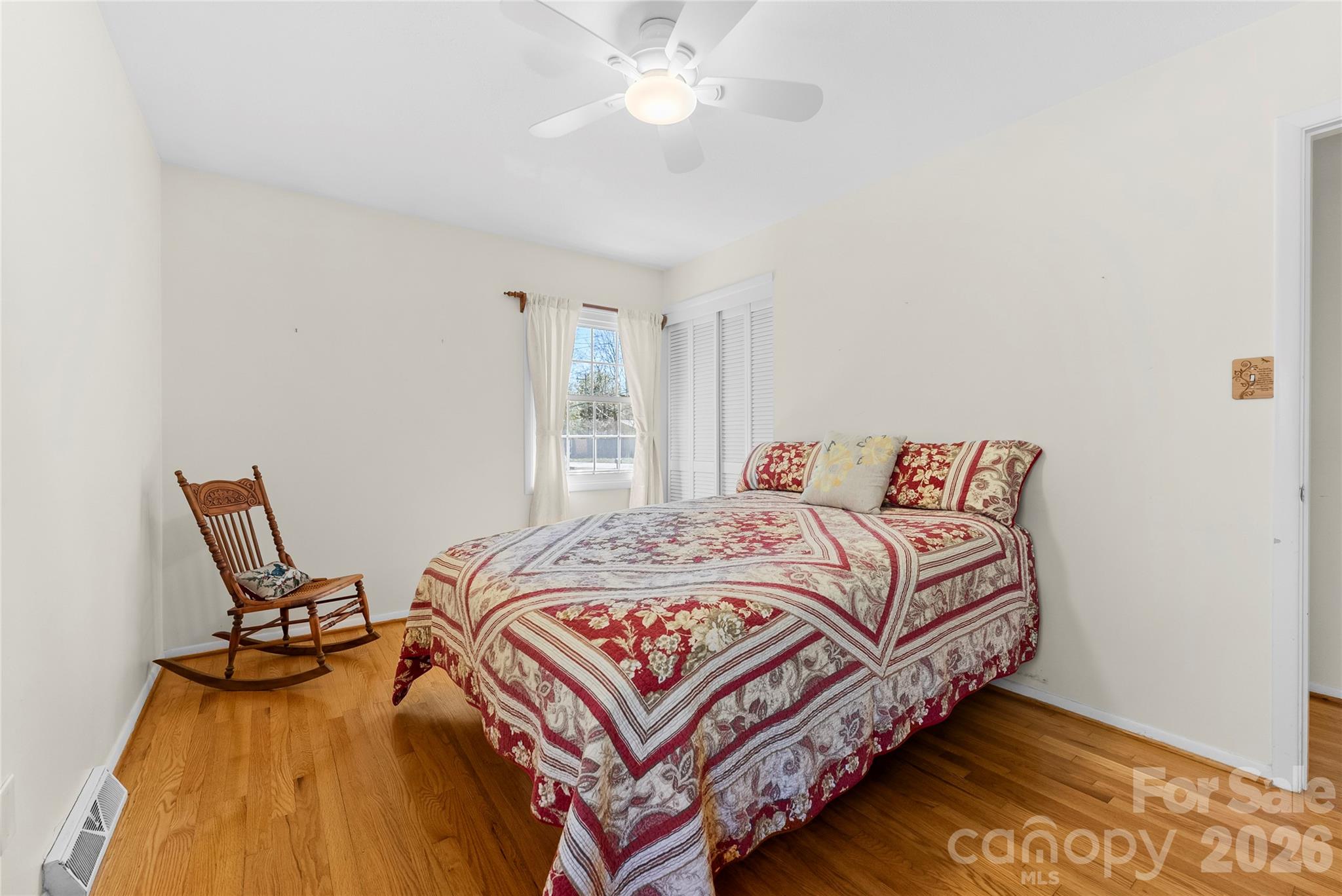 879 New Haw Creek Road Asheville NC 28805