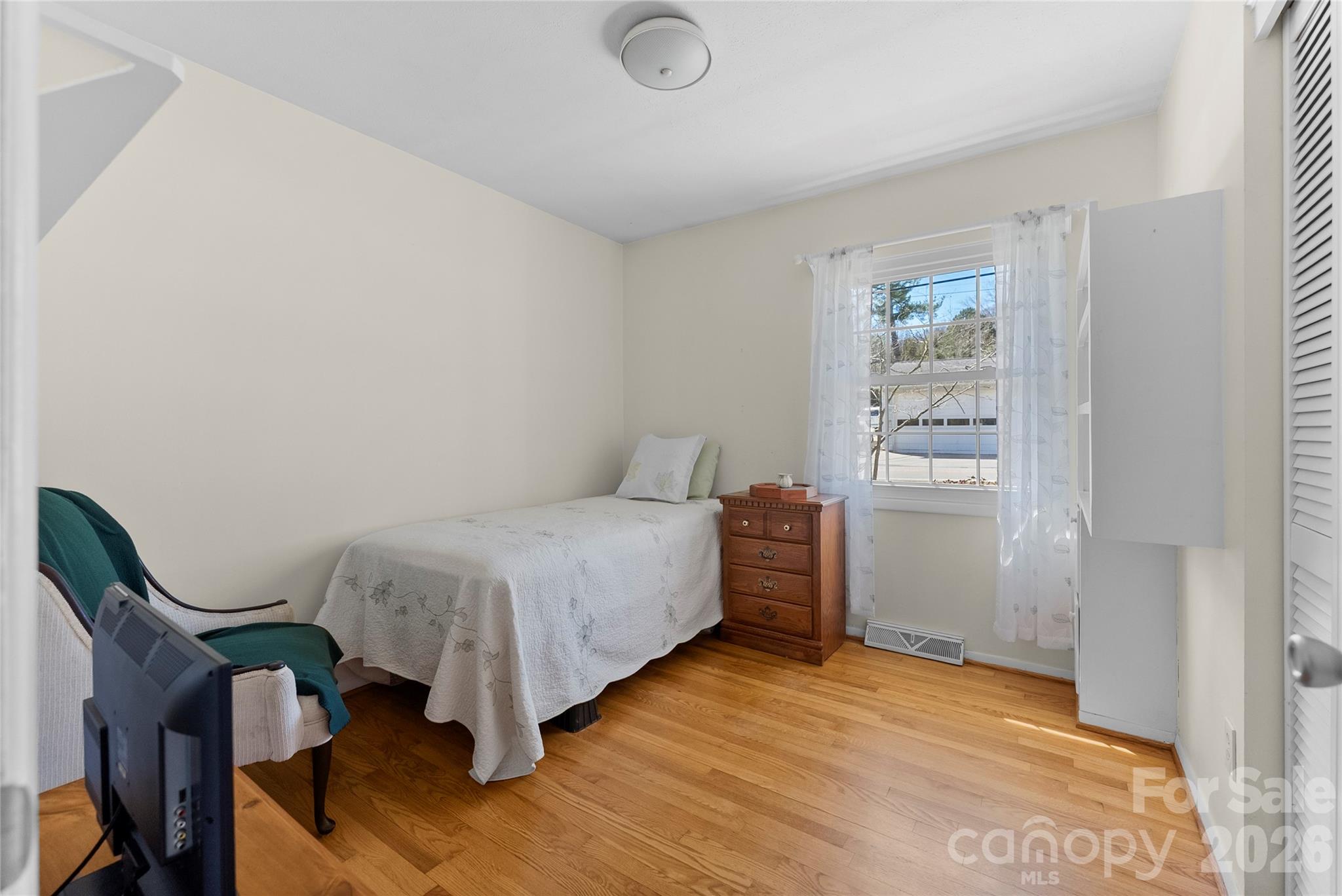 879 New Haw Creek Road Asheville NC 28805