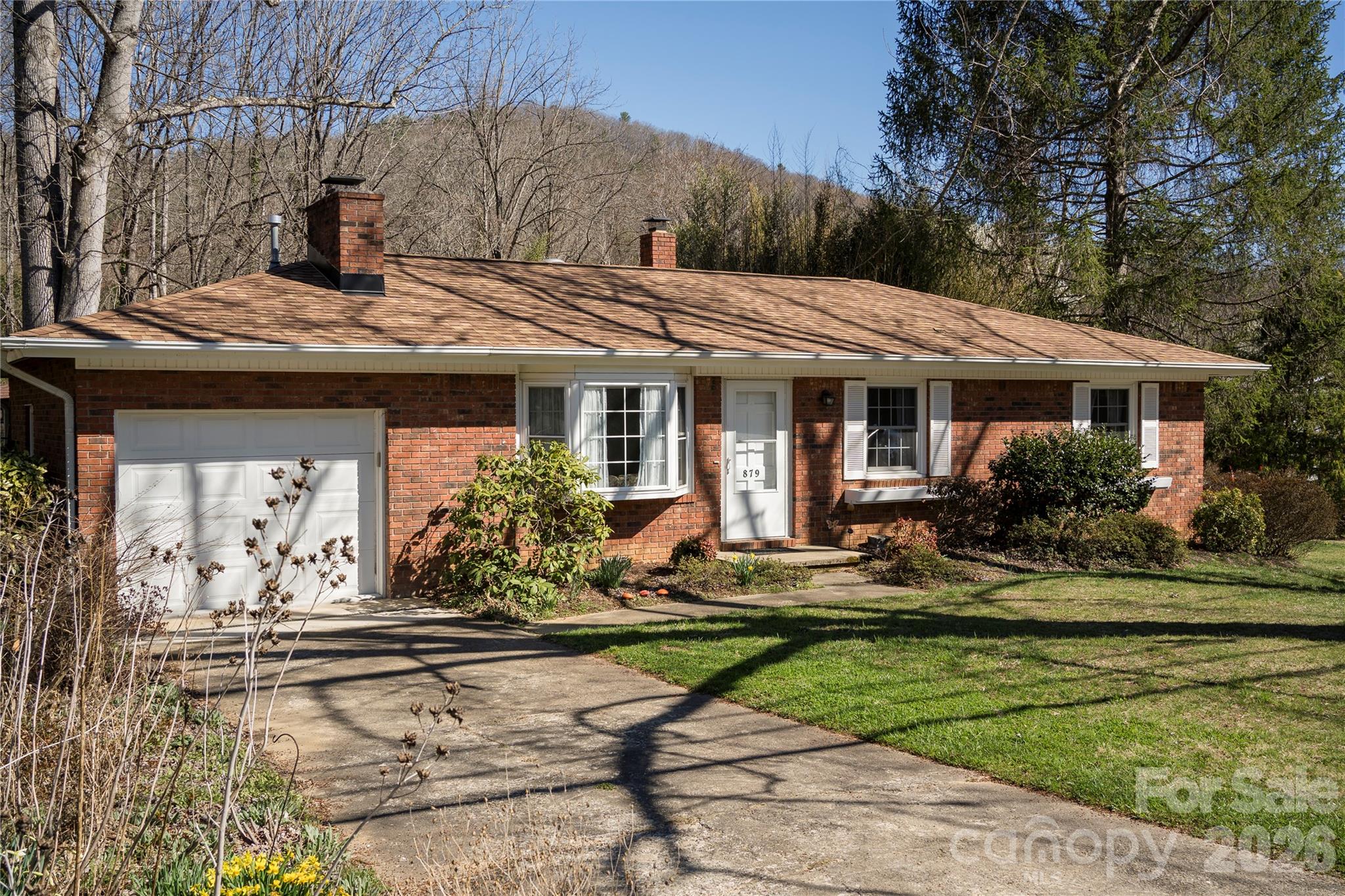 879 New Haw Creek Road Asheville NC 28805