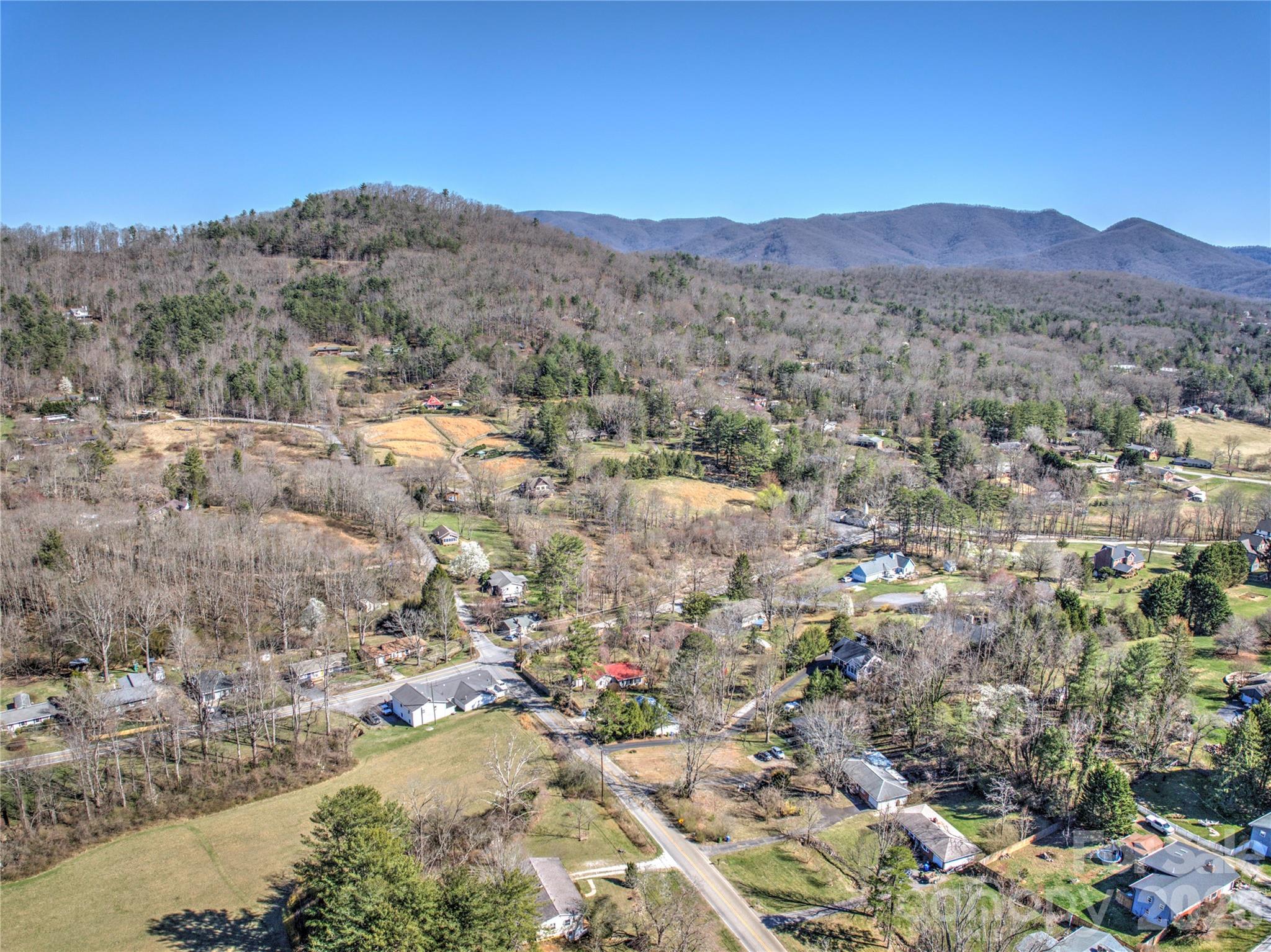 879 New Haw Creek Road Asheville NC 28805