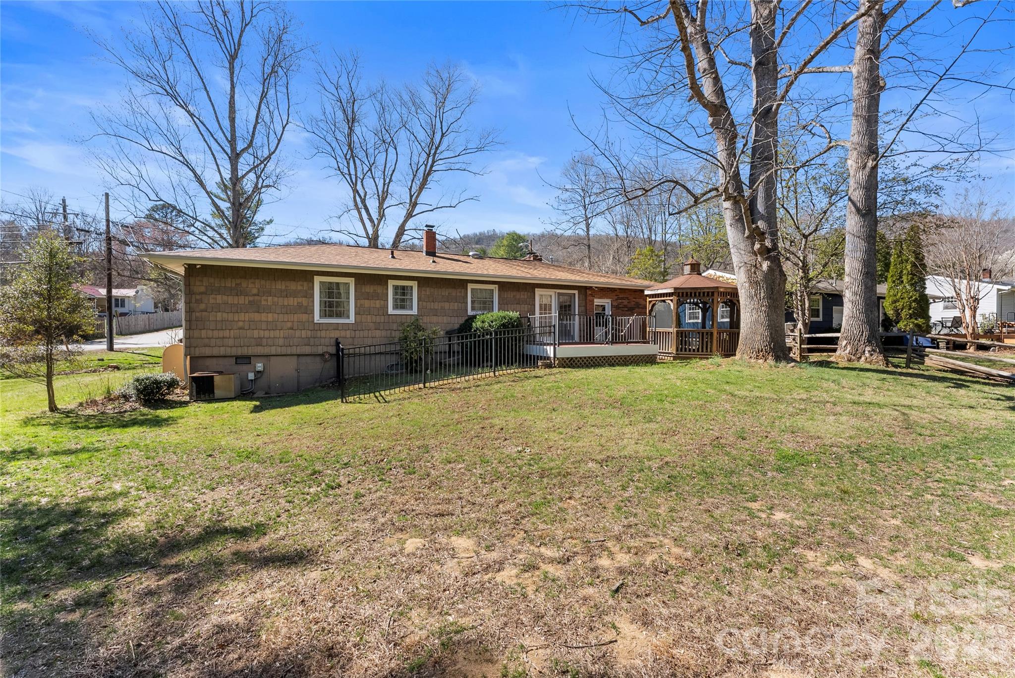 879 New Haw Creek Road Asheville NC 28805