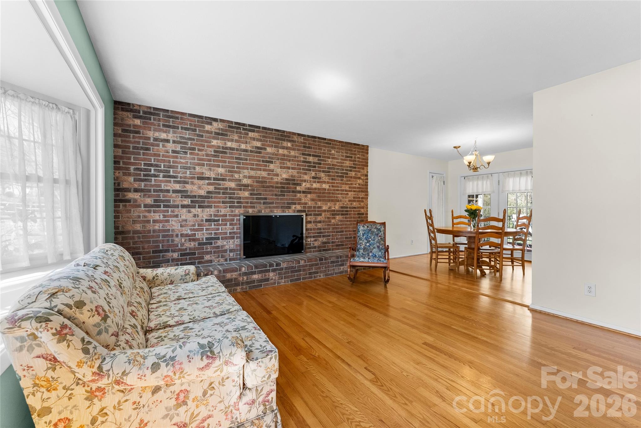 879 New Haw Creek Road Asheville NC 28805