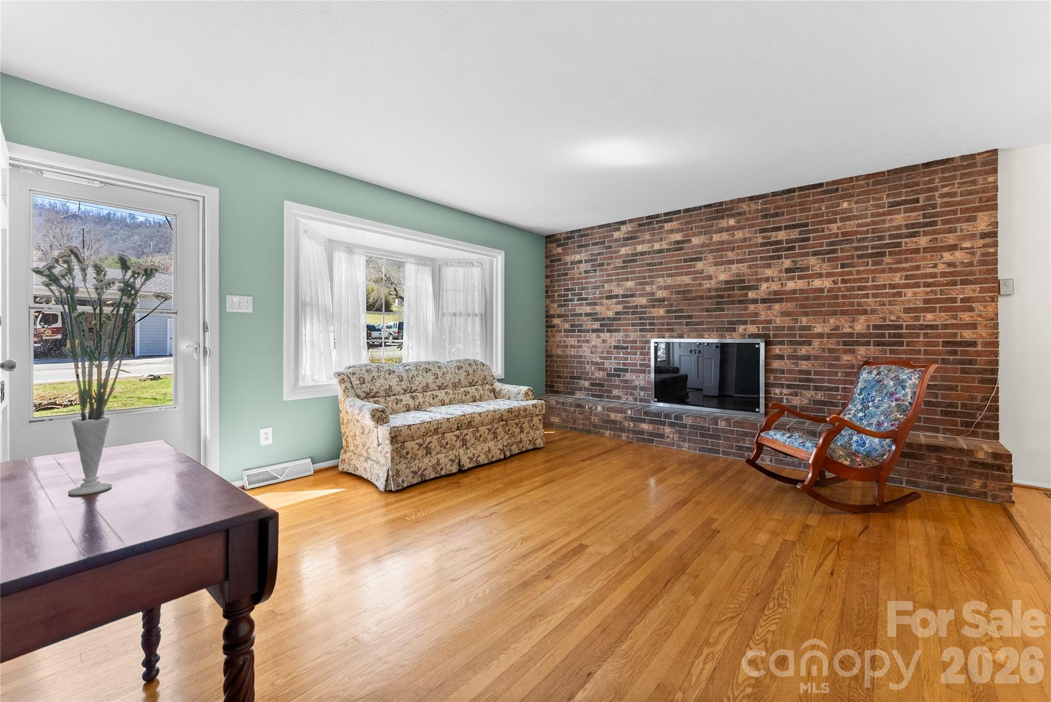 879 New Haw Creek Road Asheville NC 28805