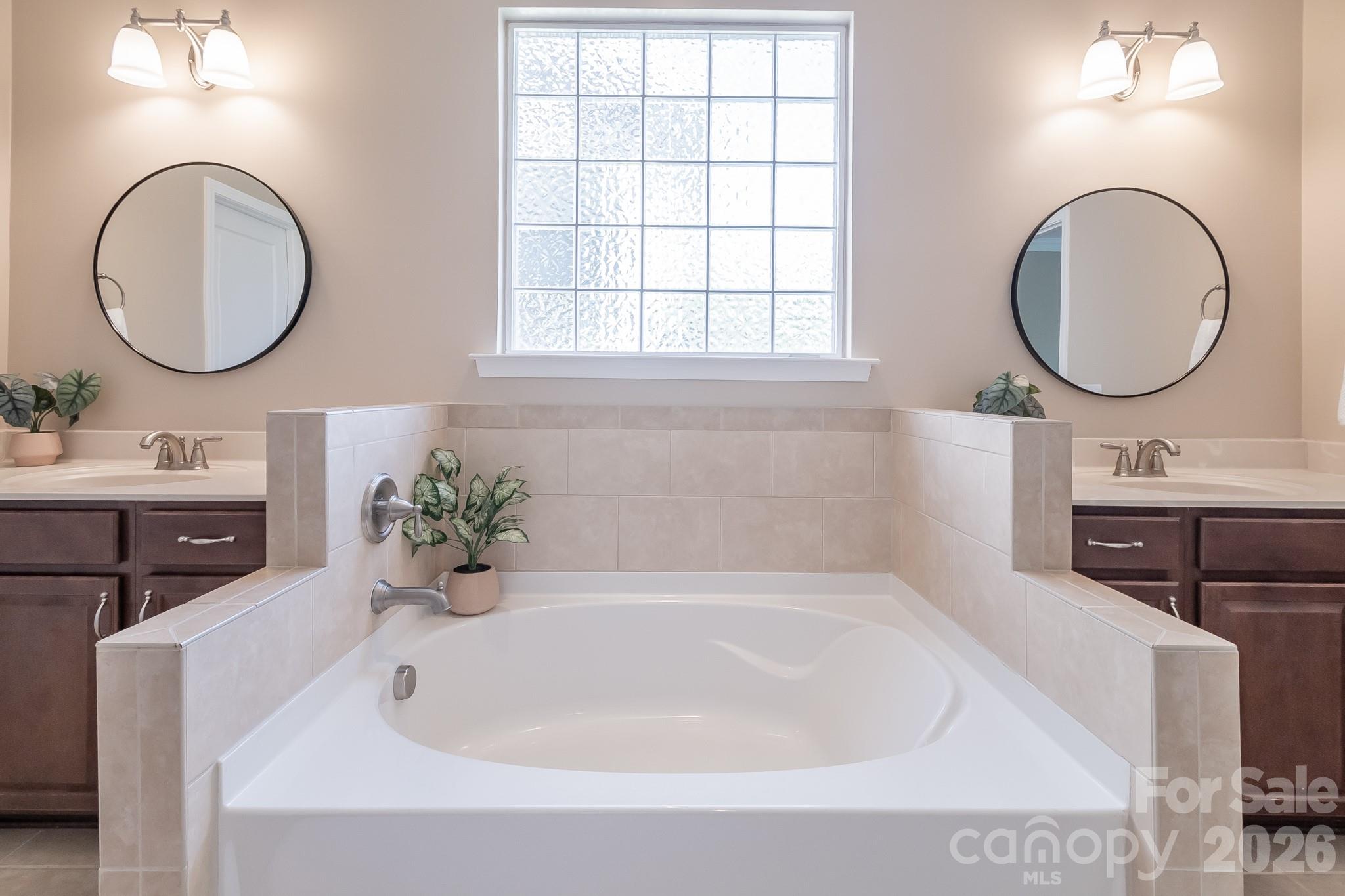 4419 Forest Gate Lane Charlotte NC 28270