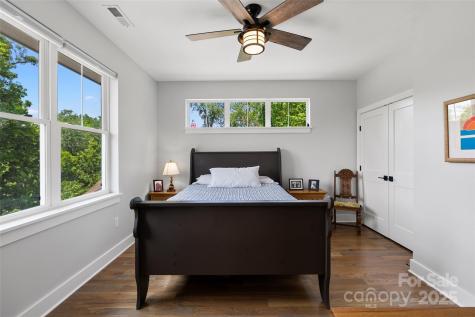 127 Alma Lane Asheville NC 28806
