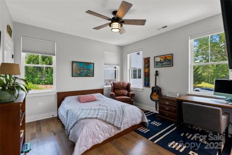 127 Alma Lane Asheville NC 28806