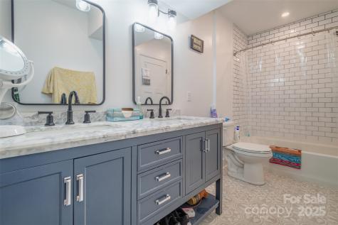 127 Alma Lane Asheville NC 28806