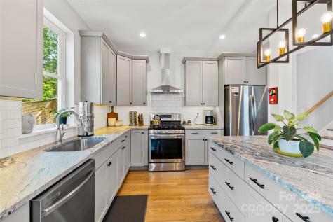127 Alma Lane Asheville NC 28806