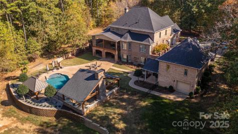 1427 Merrimont Avenue Kings Mountain NC 28086