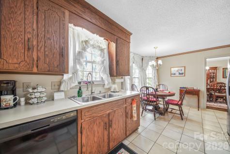 219 Williamsburg Lane Wadesboro NC 28170