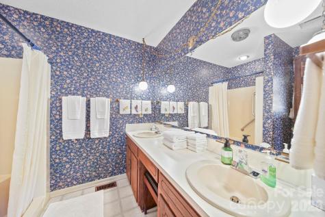 219 Williamsburg Lane Wadesboro NC 28170