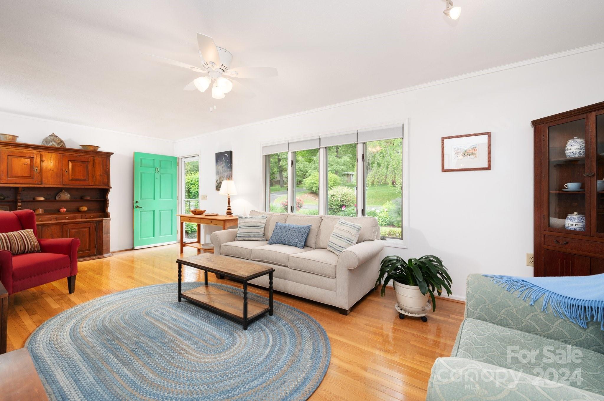8 Rhododendron Place Asheville NC 28805