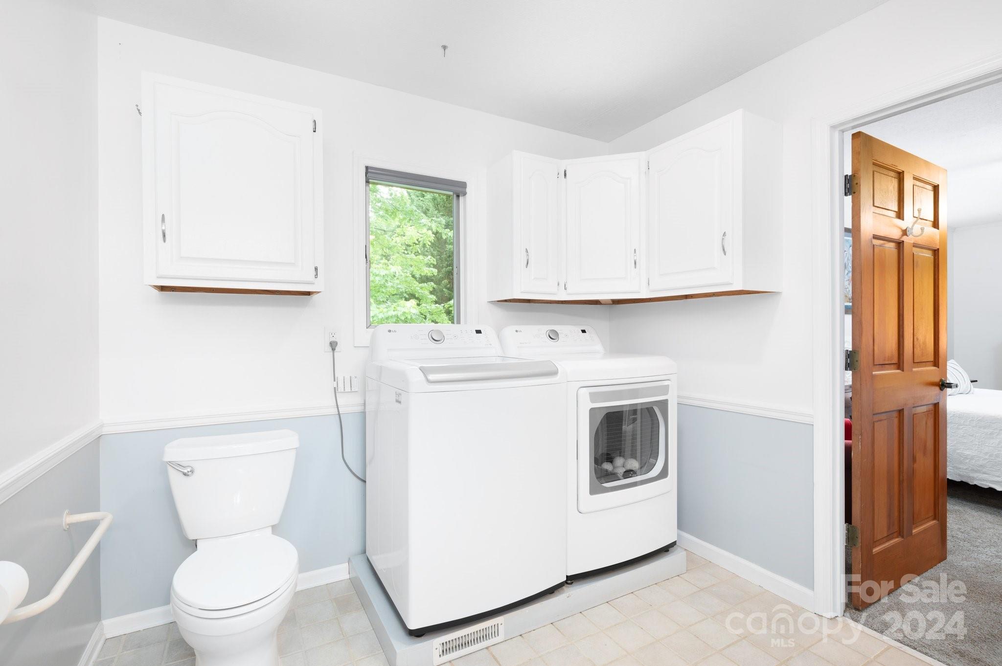 8 Rhododendron Place Asheville NC 28805