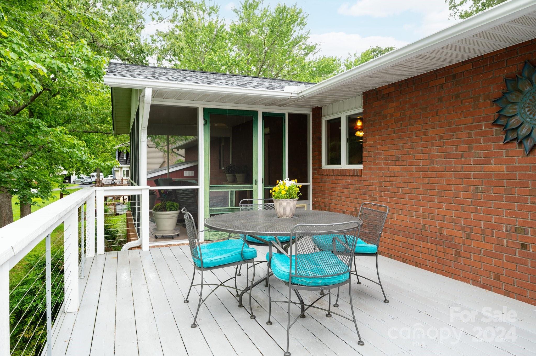 8 Rhododendron Place Asheville NC 28805