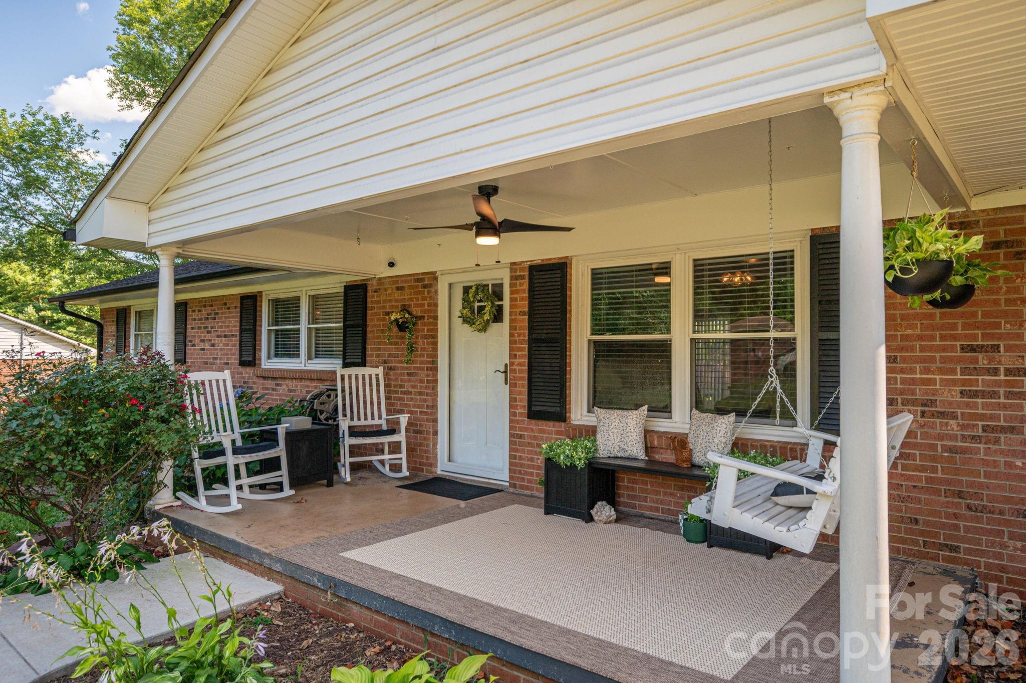 1529 Home Trail Lincolnton NC 28092