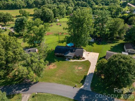 1529 Home Trail Lincolnton NC 28092