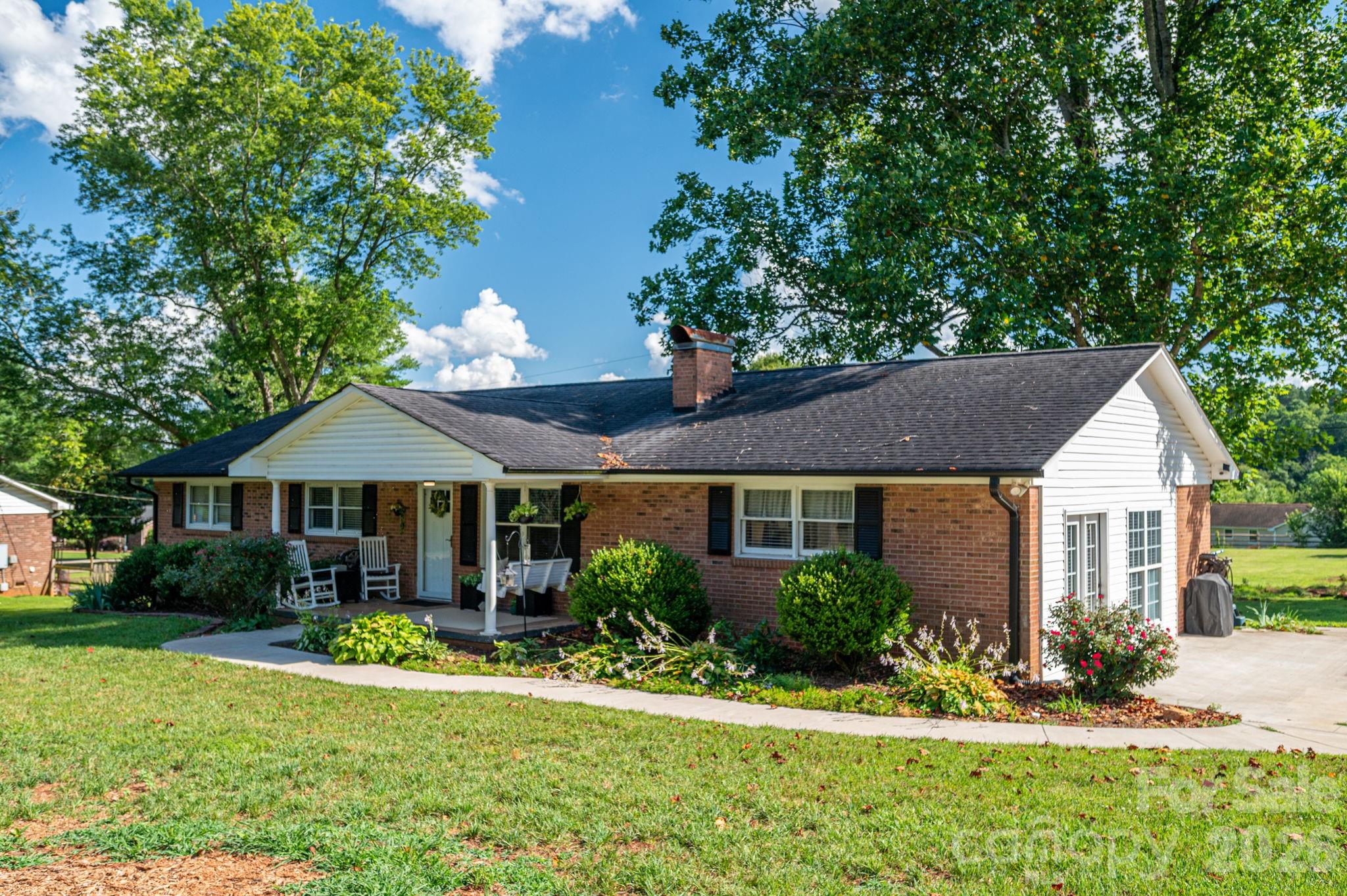 1529 Home Trail Lincolnton NC 28092