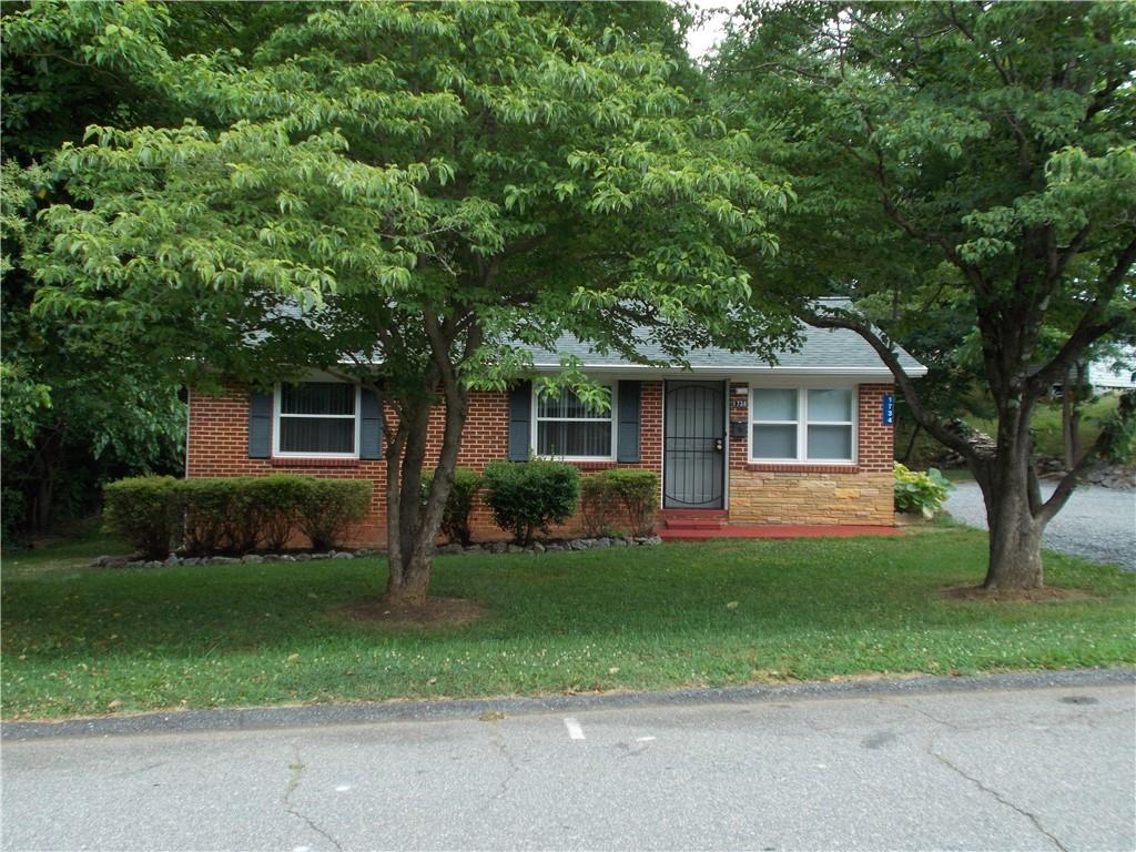 1734 5th Avenue SW Hickory NC 28602