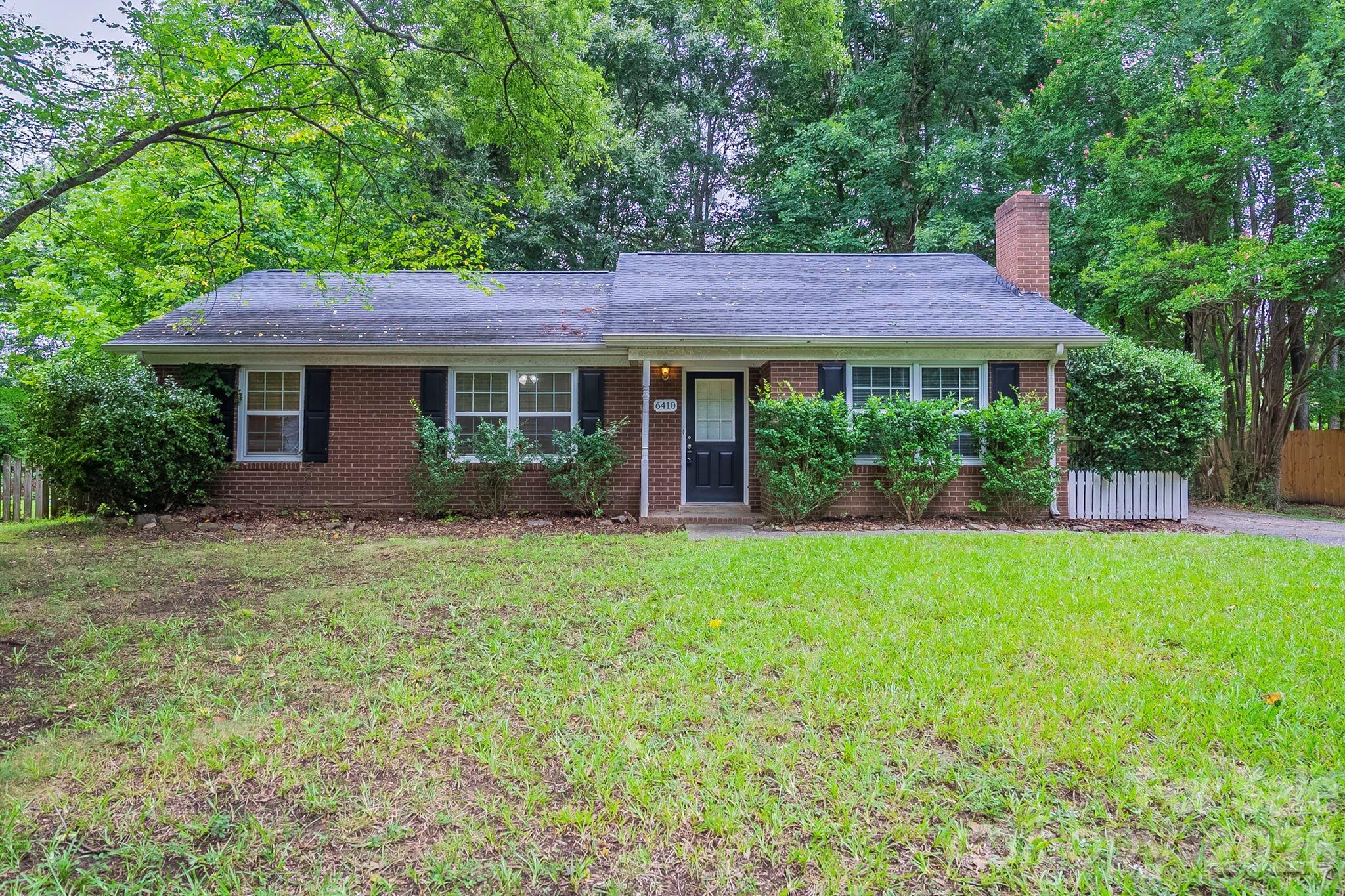 6410 Pineburr Court Charlotte NC 28211