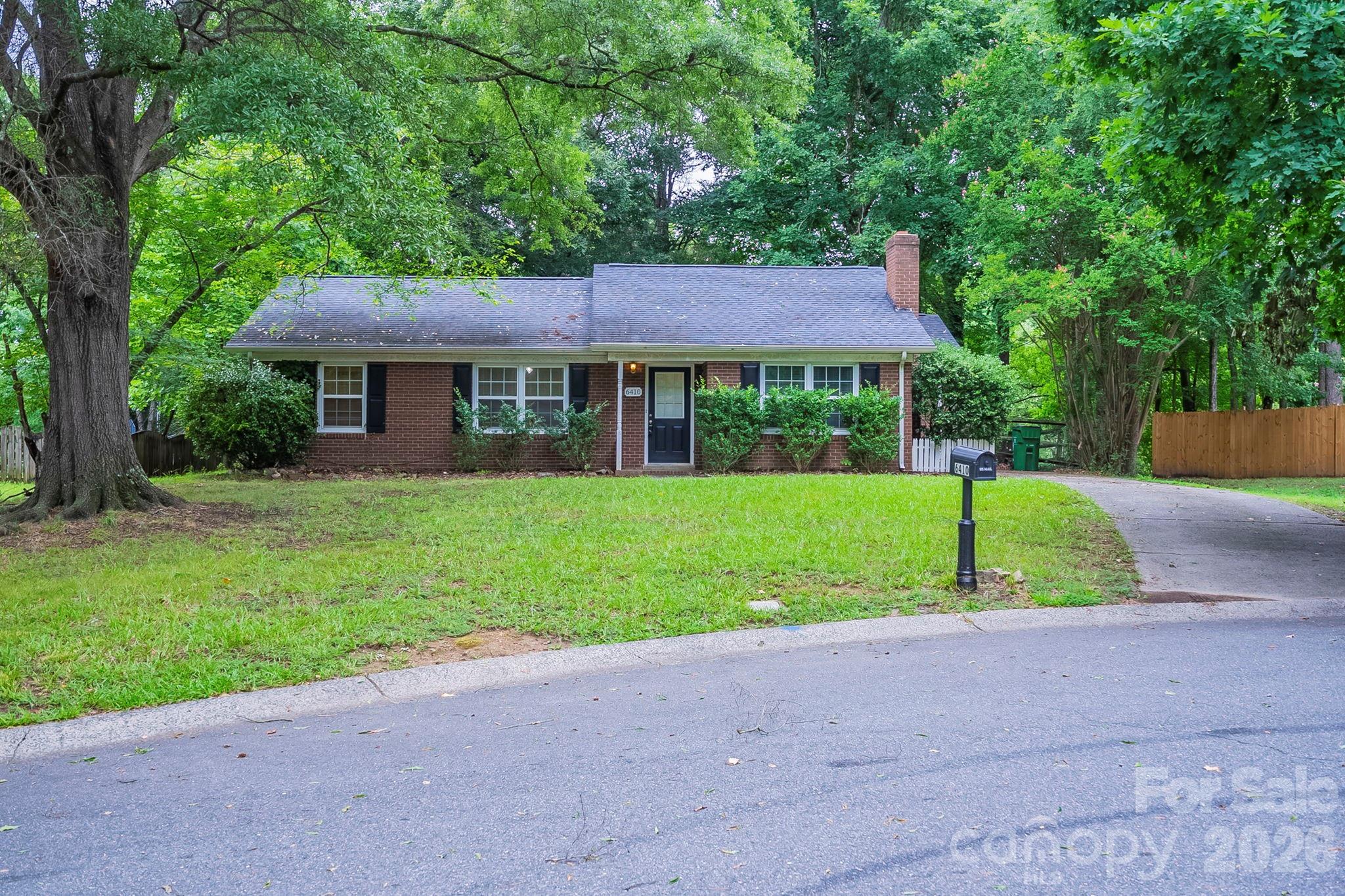 6410 Pineburr Court Charlotte NC 28211