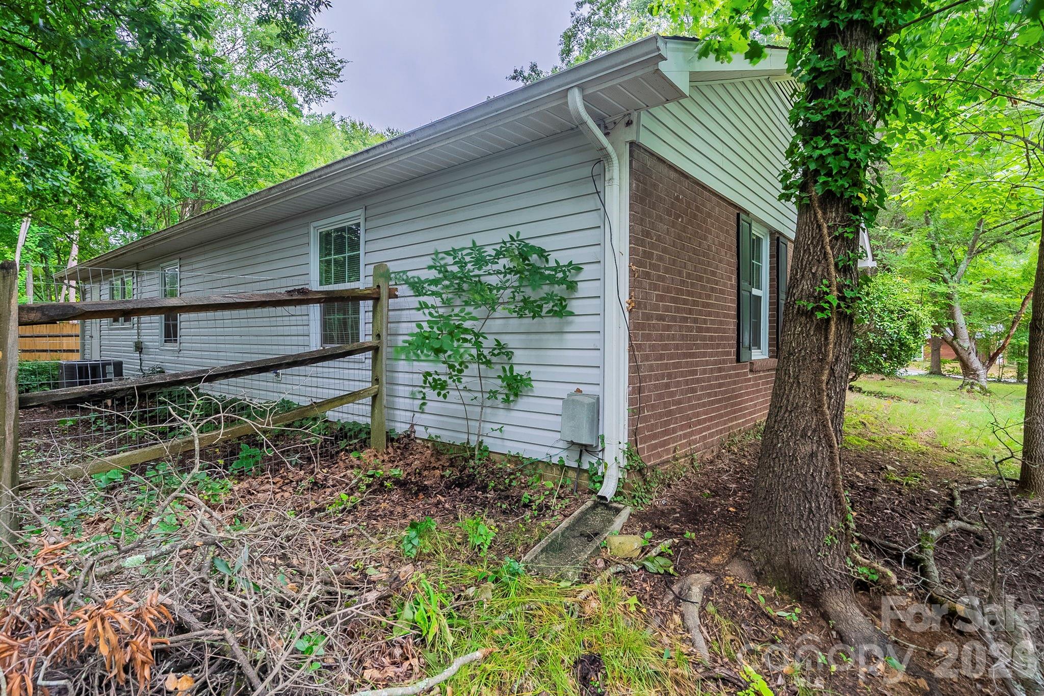 6410 Pineburr Court Charlotte NC 28211