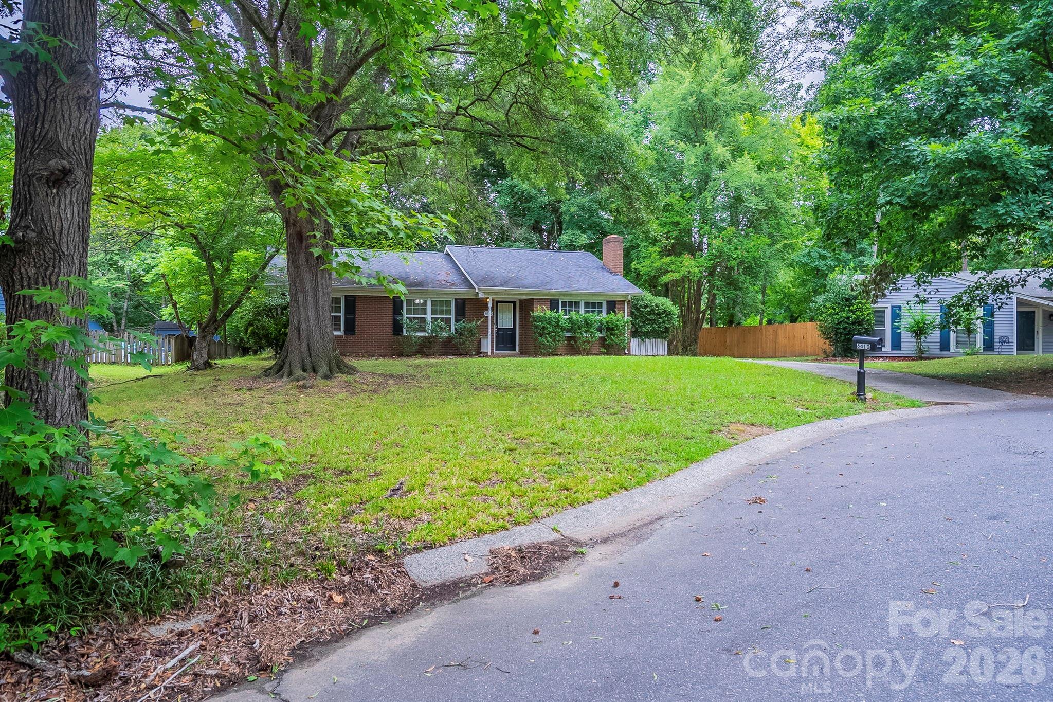6410 Pineburr Court Charlotte NC 28211