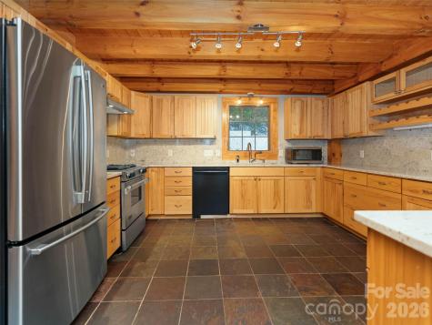 82 Red Oak Drive Mills River NC 28759