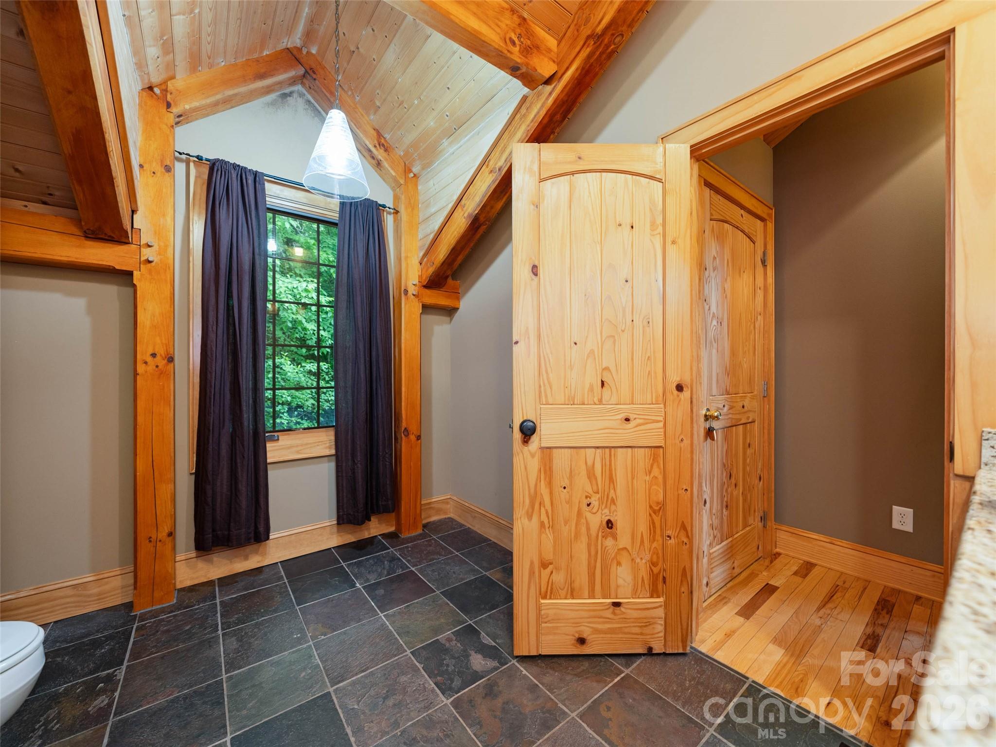 82 Red Oak Drive Mills River NC 28759
